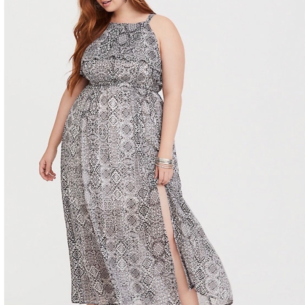 Torrid Black & White IKAT Chiffon Maxi Dress SZ 00 - Picture 3 of 6